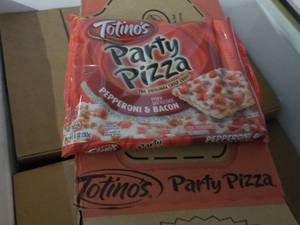 lot 299 image: 14 - 10 oz Frozen Torinos Party Pi...