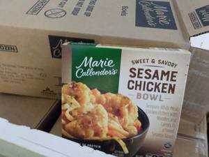 lot 305 image: 8 - 12 oz Marie Callenders Frozen S...
