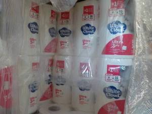 lot 412 image: 48 Rolls White Cloud 3 Ply Toilet P...