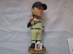 lot 565 image: Harmon Killebrew 7 bobblehead genu...