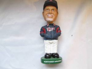 lot 579 image: Ron Gardenhire 7 bobblehead genuin...