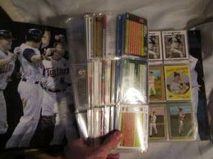 lot 626 image: Twins binder with various Twins pla...