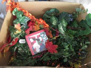 lot 306 image: Lot of artificial plant decor...