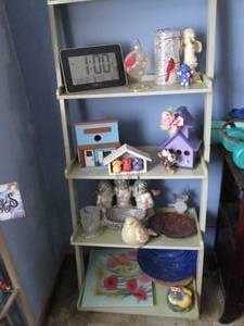 lot 329 image: Lot of home decor shelf NOT inclu...
