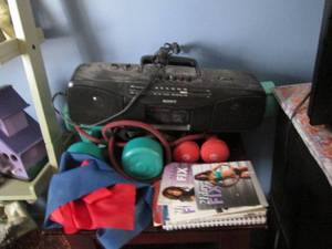 lot 330 image: Exercise and fitness equipment, DVD...
