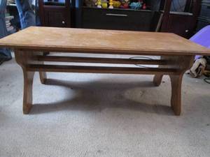 lot 333 image: Coffee table top is 22x43...
