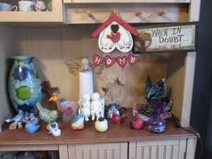 lot 361 image: Lot of decorative items and stained...