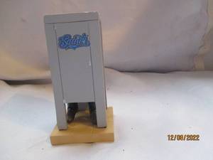 lot 689 image: Saints Toilet Bobble head...