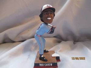 lot 721 image: Rod Carew Twins bobble head...