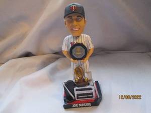 lot 728 image: Joe Maeur Hall of Fame bobble head...