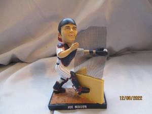 lot 729 image: Joe Maeur Wall Climbing bobble head...