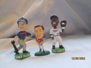 lot 744 image: Torii Hunter, Molitor, Koskie tiny ...