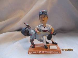 lot 746 image: Game 2 1991 World Series bobble hea...