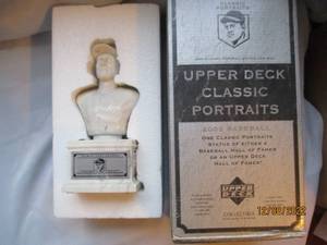lot 754 image: Nomar Garciaparra Upper Deck Bust...