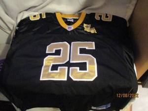 lot 773 image: Saints Jersey #25 Bush Extra Large...