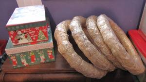 lot 42 image: Straw crafting wreaths and decorati...