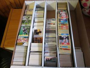 lot 450 image: Extra Large sleeve of collectable c...