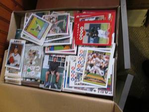 lot 458 image: Shoebox full of trading cards (see ...