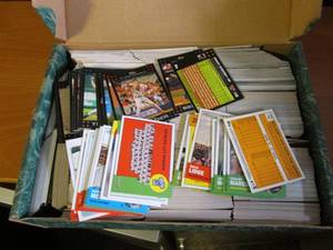 lot 462 image: Shoebox full of trading cards (see ...