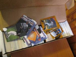lot 464 image: Sleeve of collectable trading cards...