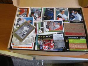 lot 479 image: Shoebox full of trading cards (see ...