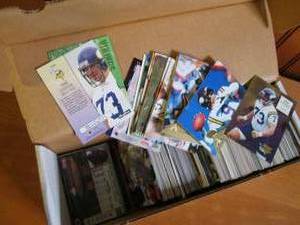lot 492 image: Sleeve of collectable trading cards...
