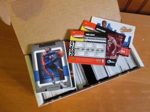 lot 493 image: Sleeve of collectable trading cards...