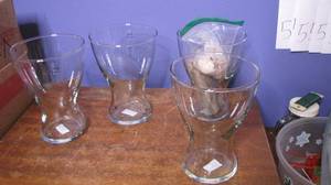 lot 54 image: Assorted mix of modern and vintage ...