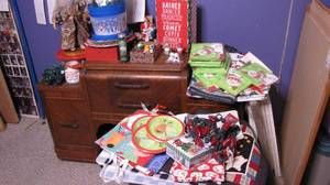 lot 69 image: Huge variety of Christmas tableware...