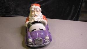 lot 86 image: Santa Cookie Jar Car