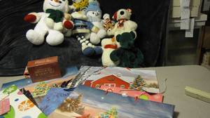 lot 90 image: Gift Bags and Plush