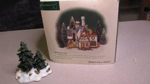 lot 96 image: Christmas Decor