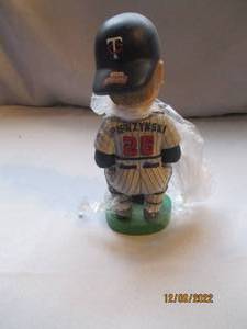 lot 849 image: 2014 Harmon Killebrew bobble head i...