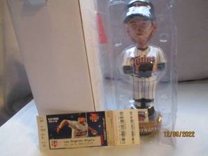 lot 850 image: 2014 Twins All-Star Glen Perkins wi...