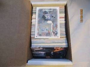 lot 862 image: Frank Thomas box of cards...