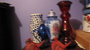 lot 113 image: Cardinals and vases.