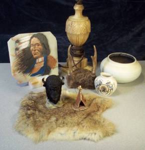 lot 4 image: Home Decor