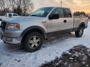 2005 FORD F-150 XLT 4 DOOR SUPER CAB 4X4