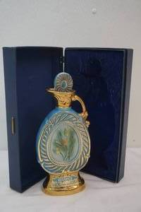 lot 12 image: Jim Beam decanter
