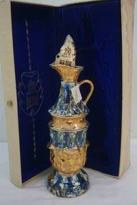 lot 14 image: Jim Beam decanter