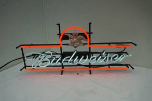 lot 31 image: Budweiser lighted sign