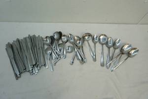 lot 34 image: flatware