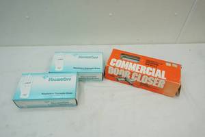 lot 48 image: disposible gloves, commerical door closure