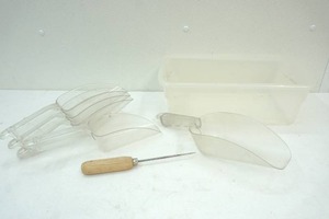lot 49 image: ice scoops