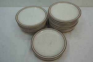 lot 115 image: salad plates