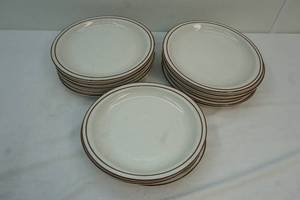 lot 118 image: oval plates