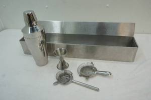 lot 122 image: bar drink mixing supplies