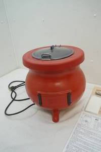 lot 132 image: frontier soup kettle