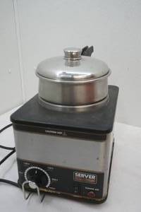 lot 133 image: server soup warmercooker