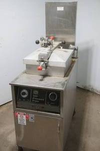 lot 172 image: Henny Penny 500 pressure fryer